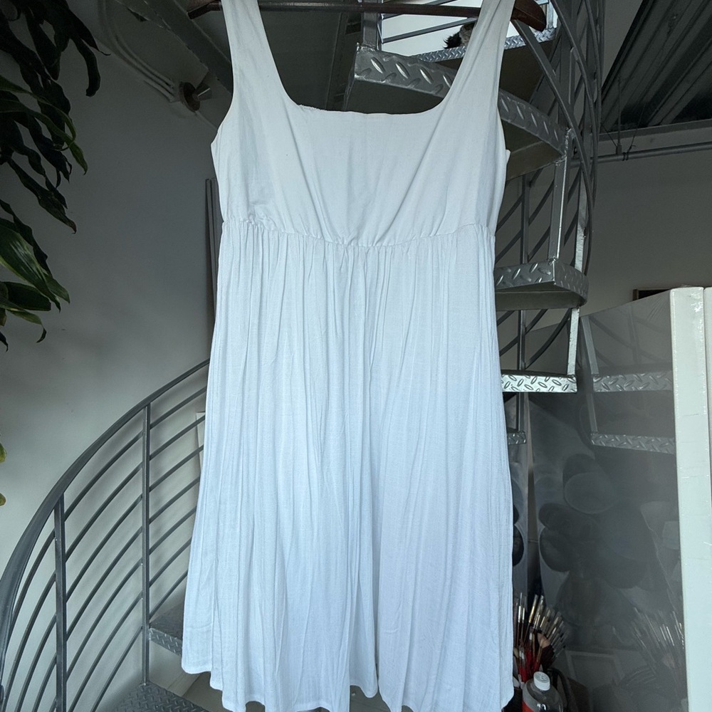 Summer Flowy White Sleeveless Dress